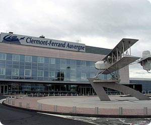 Frankrig biludlejning fra Clermont-Ferrand Lufthavn (Auvergne regionen)
