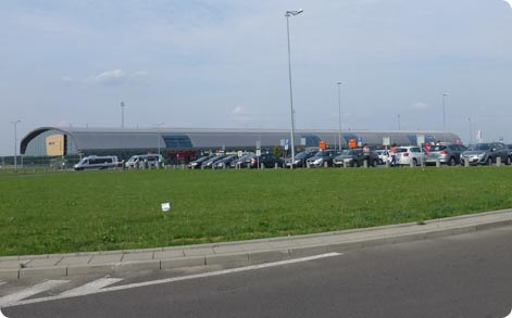 Modlin Lufthavn - terminal på mark
