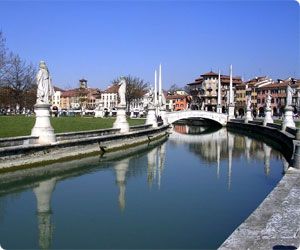 Italien billeje-info - Toscana biludlejning fra Prato i Italien