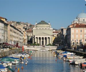 Trieste Lufthavn billeje - Italien info og gode råd om lejebiler